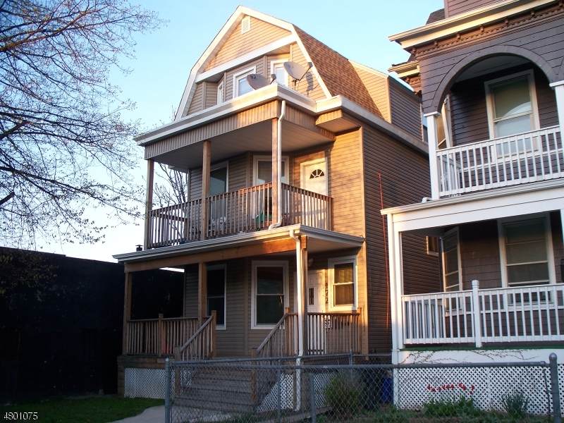 172 Hollywood Ave - Photo 1