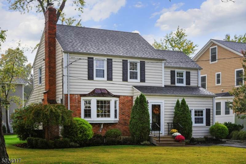 411 Everson Place - Photo 1