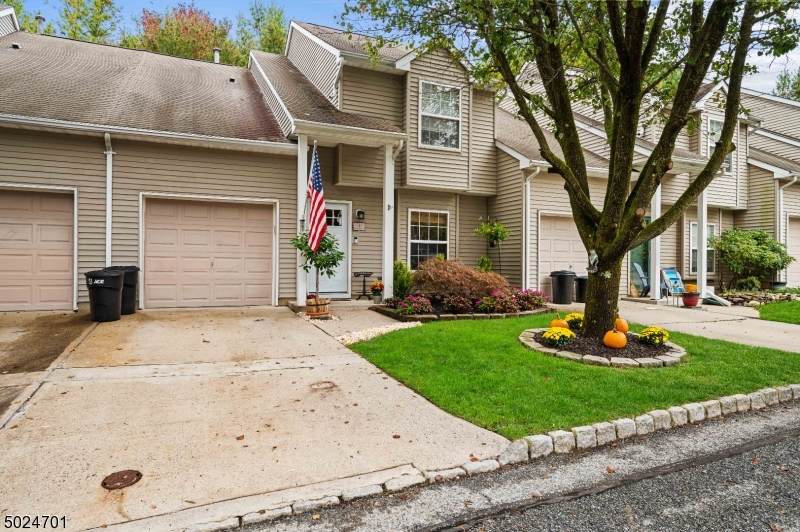 4 Cambridge East - Photo 1