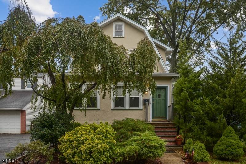 7 Davis St - Photo 1