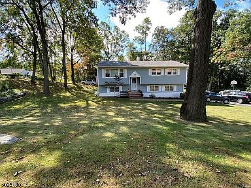 618 Stanley Pl - Photo 1