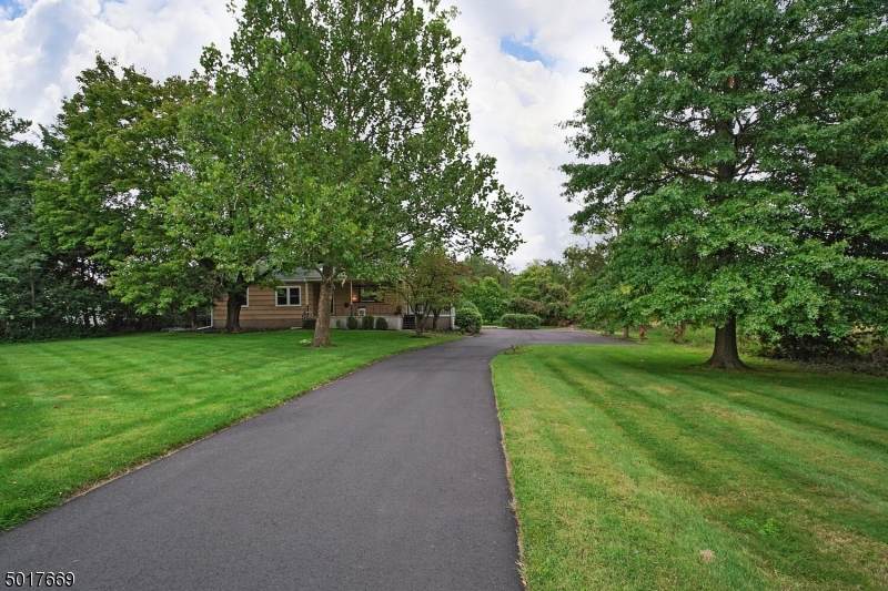 240 Bunker Hill Rd - Photo 1