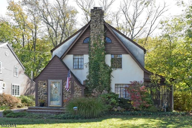 266 Brook Ave - Photo 1