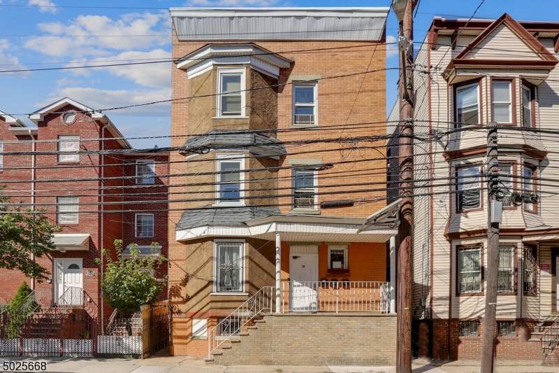 35 Norfolk St - Photo 1