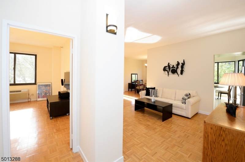 316 Prospect Ave 2K - Photo 1