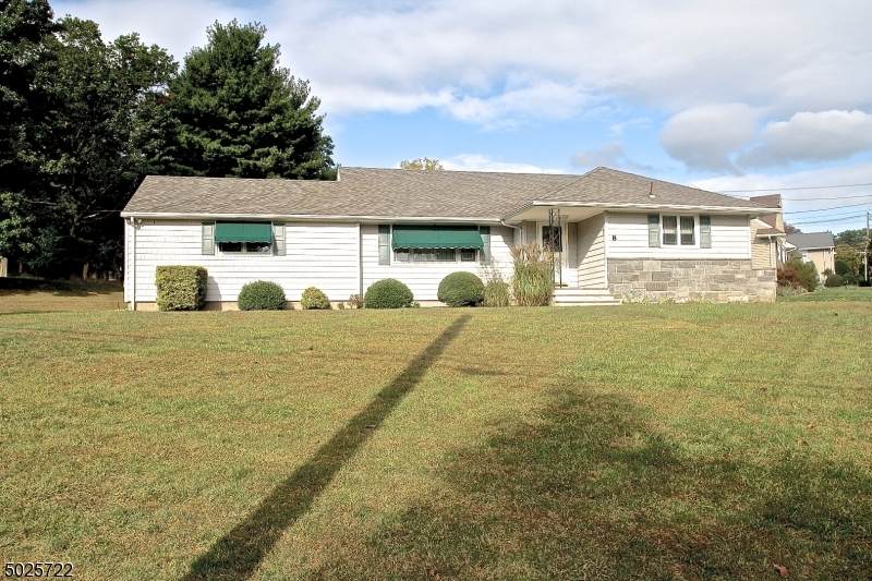 8 Forest Dr - Photo 1