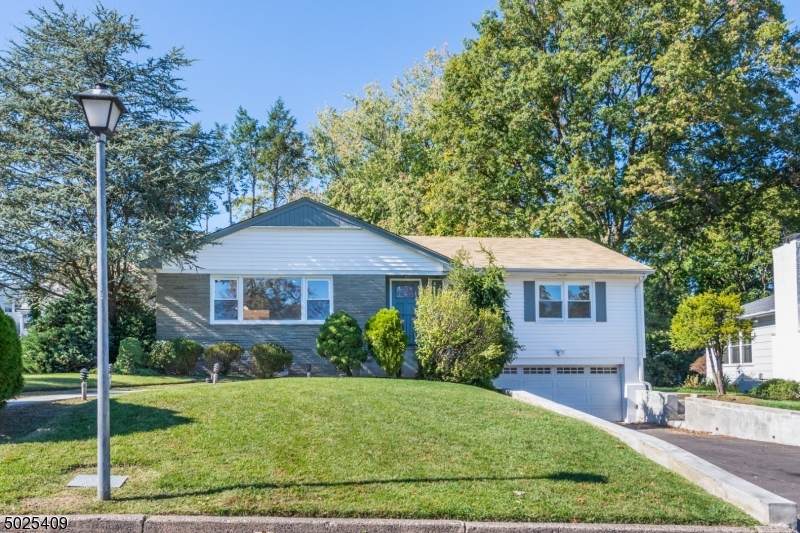604 Seven Oaks Rd - Photo 1