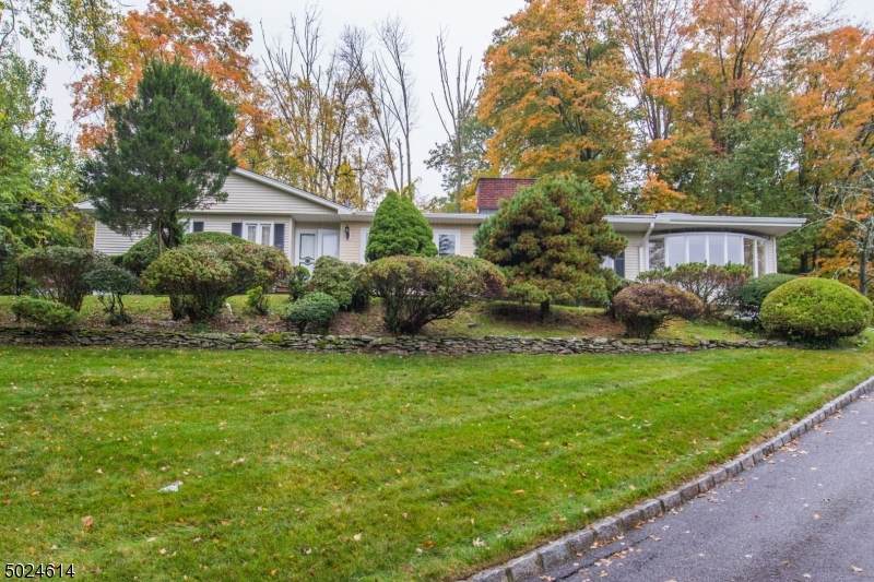 9 Sunrise Way - Photo 1