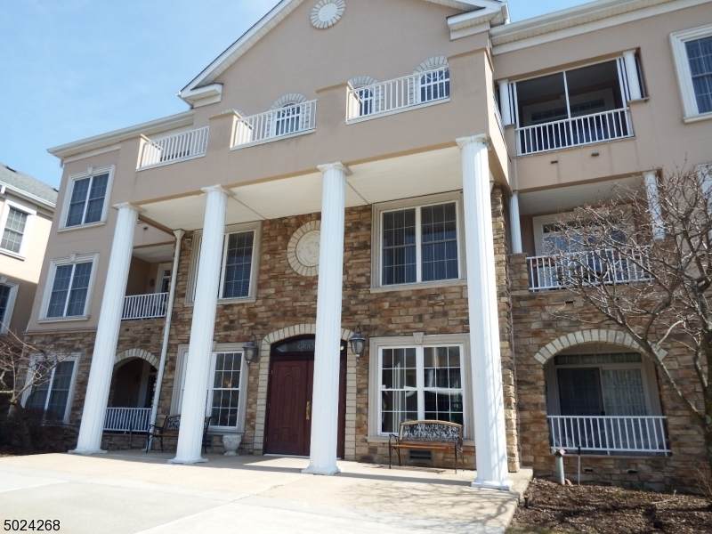 412 Cleveland Ln - Photo 1