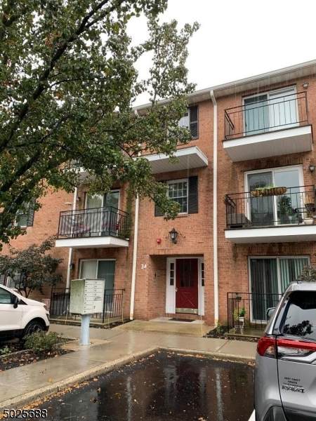 34 John St Apt 3A - Photo 1