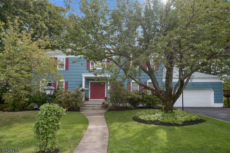 19 Powell Dr - Photo 1