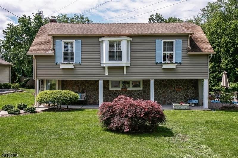 24 Earl Pl - Photo 1