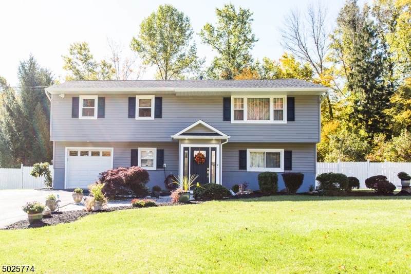 16 Brookside Dr - Photo 1