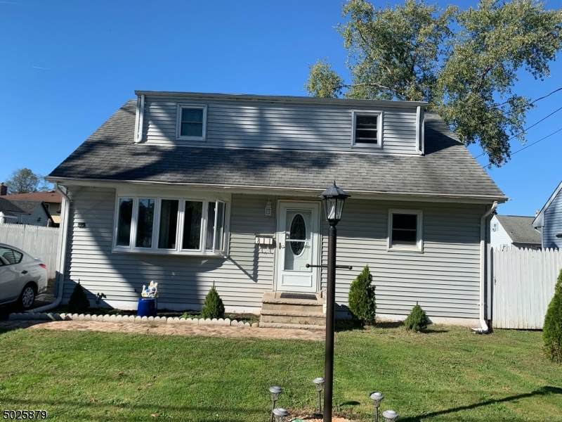 811 Boesel Ave - Photo 1