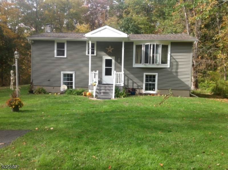 18 Sussex Rd - Photo 1