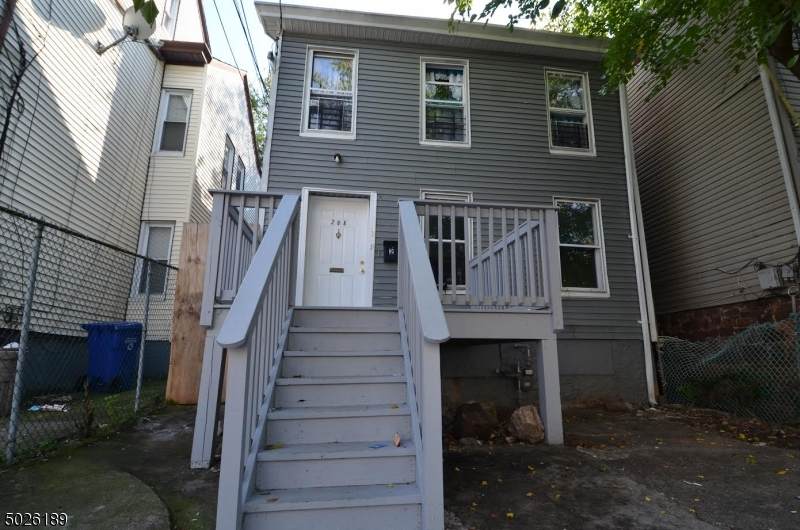 208 16TH AVE - Photo 1