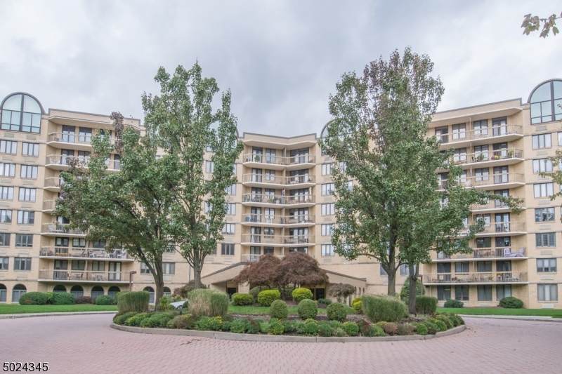 10 Smith Manor Blvd - Photo 1