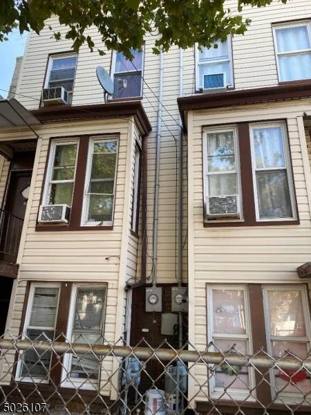 95 Wakeman Ave - Photo 1