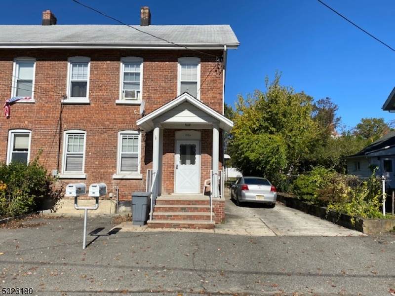 155 Ford St - Photo 1