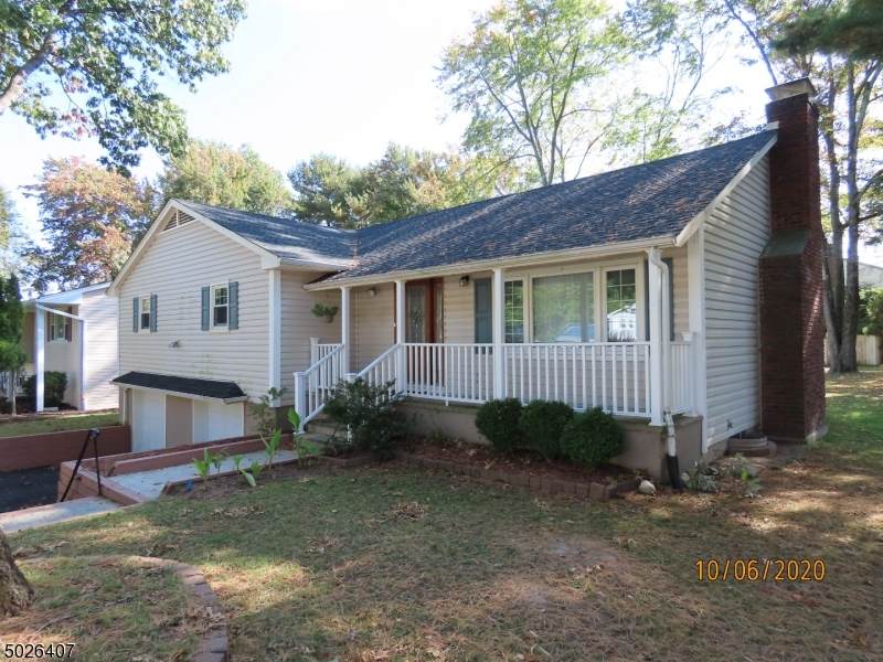 14 Rita Dr - Photo 1