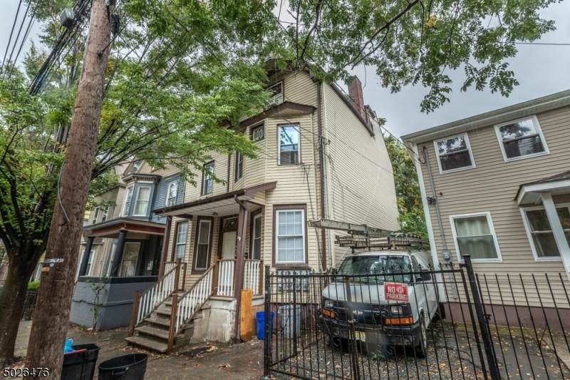 104 4TH AVE - Photo 1