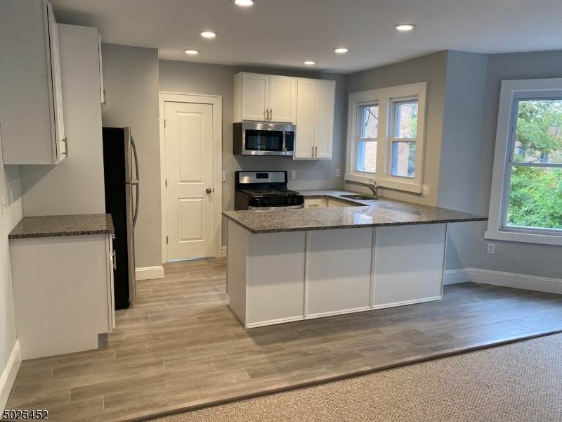203 Irvington Ave - Photo 1