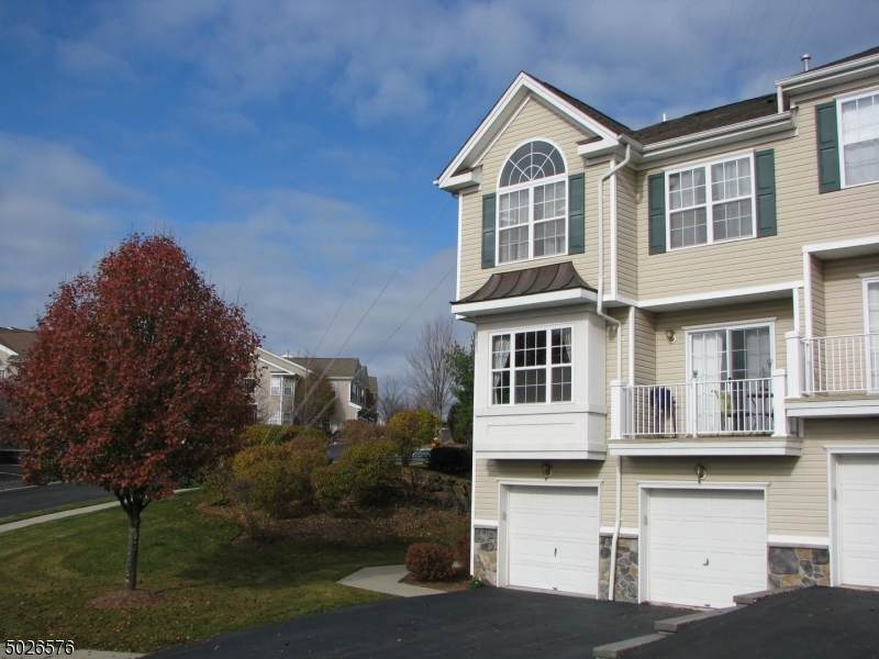 132 Summit Rdg - Photo 1