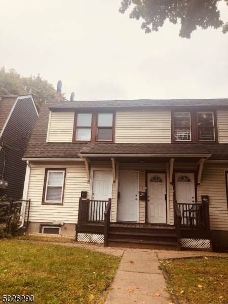 112 Maple Ave - Photo 1