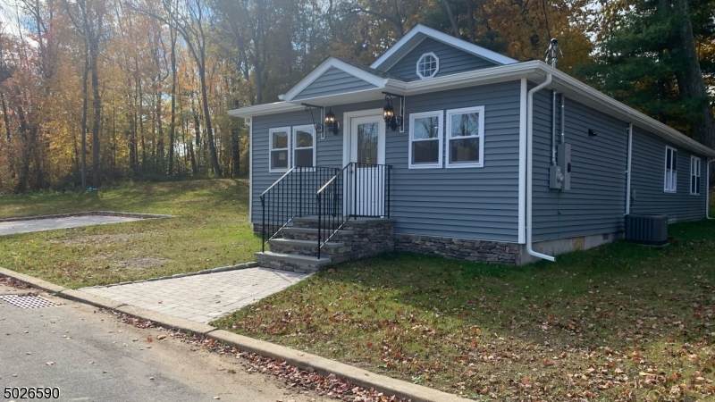 65 Lake Shore Dr - Photo 1