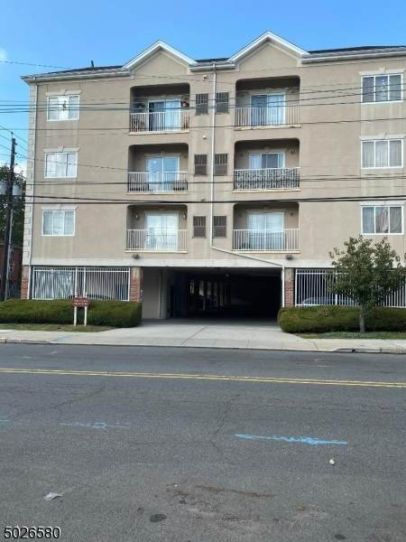 349 W Grand St - Photo 1