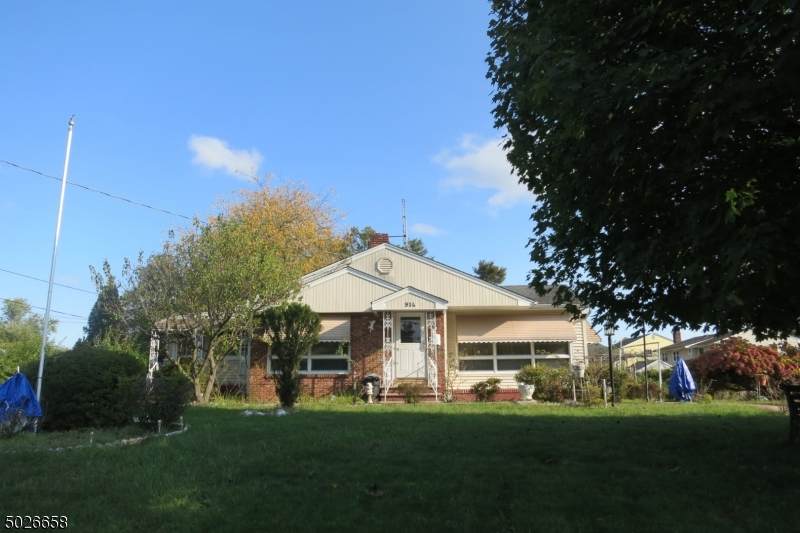914 Dorn Ave - Photo 1