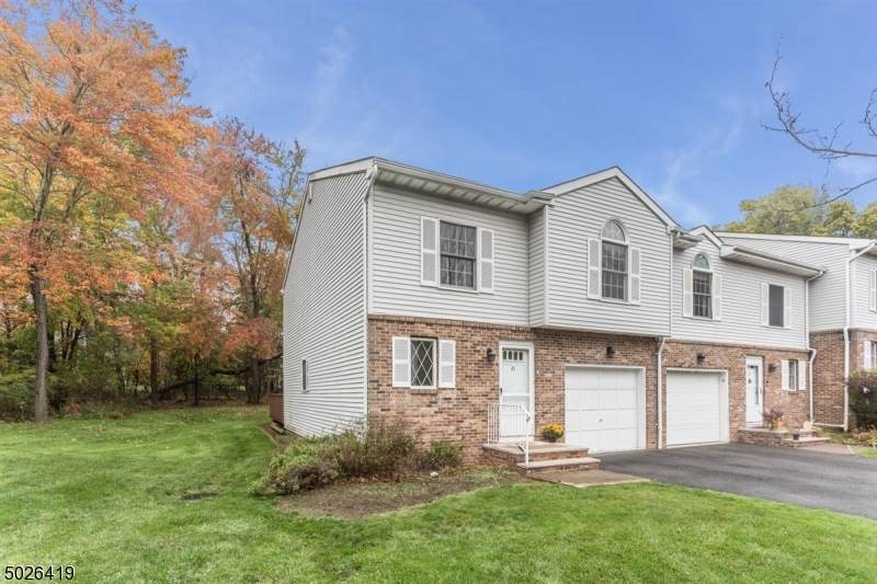 21 Jaime Ct - Photo 1