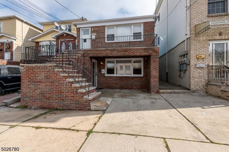 506 Liberty Ave - Photo 1