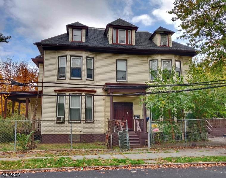 340 13TH AVE - Photo 1