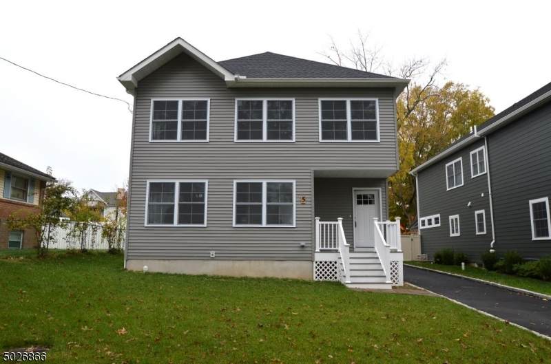 5 Lathrop Ave - Photo 1