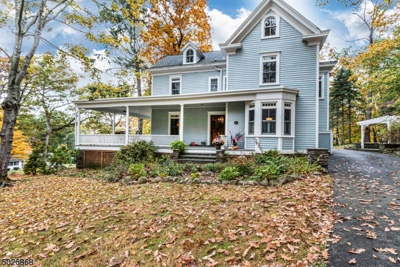 136 Cross Hill Rd - Photo 1