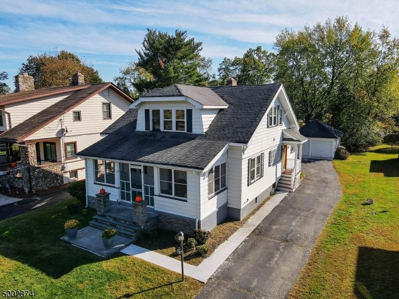 16 Glenbrook Rd - Photo 1