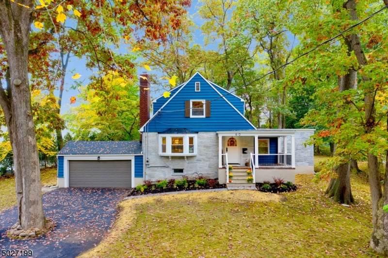 60 Fells Rd - Photo 1