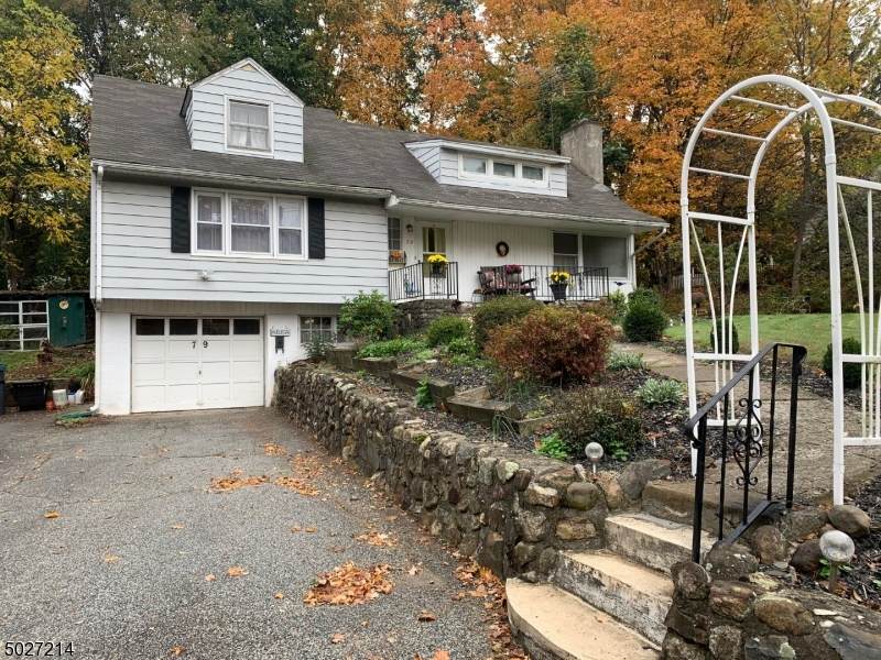 79 Maple Avenue - Photo 1