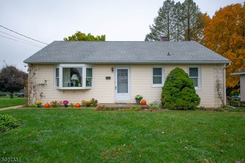 532 Alpha St - Photo 1