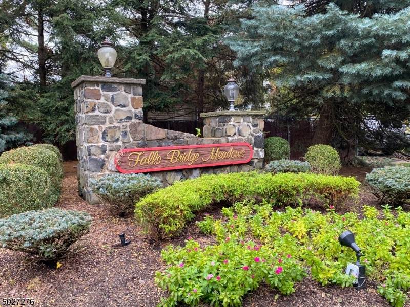 54 Falls Bridge Dr - Photo 1