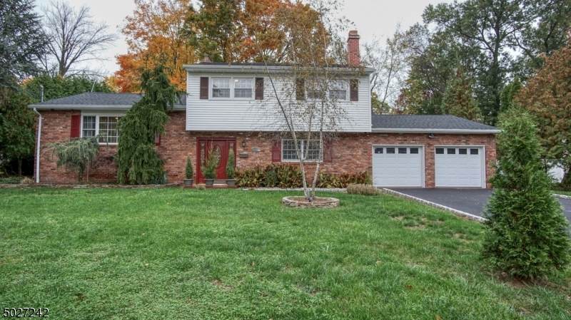 11 Braemar Dr - Photo 1