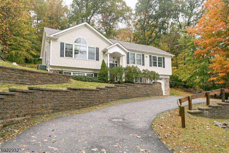 12 Frances Ave - Photo 1