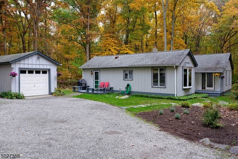 208 Hopewell Wertsvl Rd - Photo 1