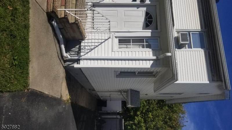 127 Ball St - Photo 1