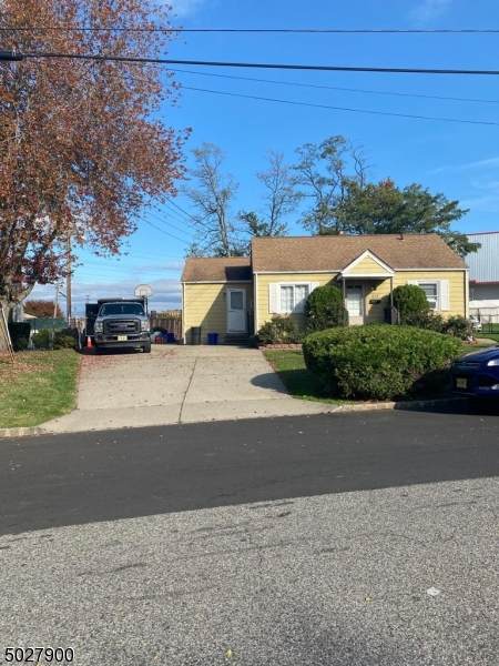 218 Floyd St - Photo 1