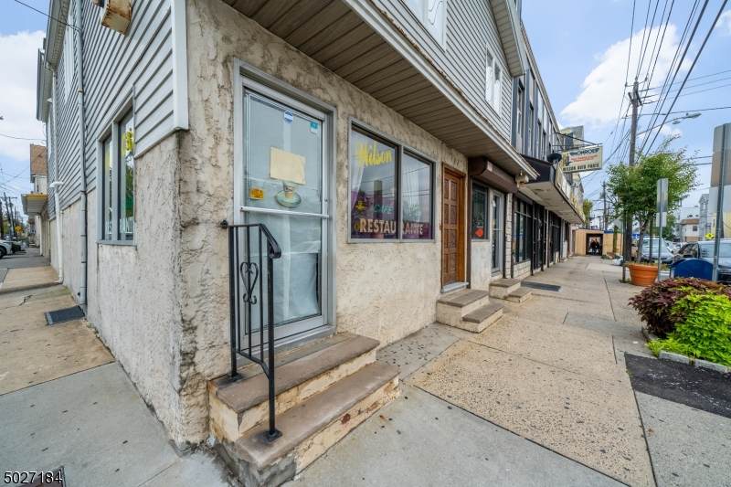 147 Wilson Ave - Photo 1