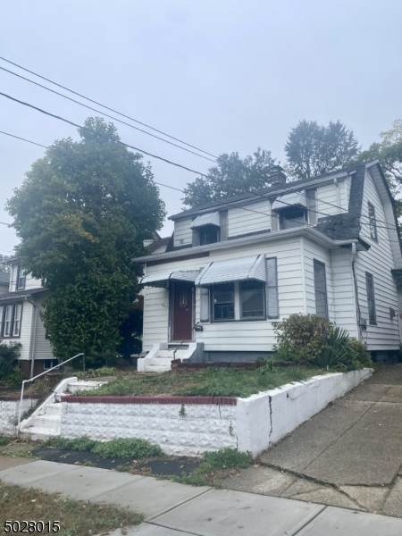 543 3RD AVE - Photo 1