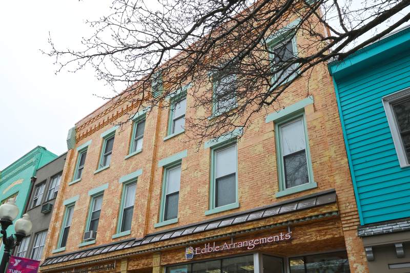 444 Bloomfield Ave - Photo 1