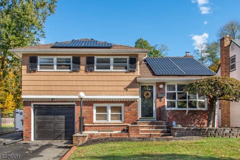 84 Raymond Ave - Photo 1